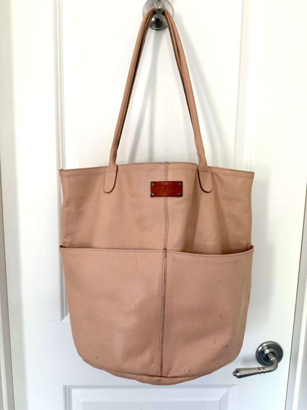 Joji & Co Delta Bucket knitting project Blush Tote Bag with 4 Exterior Pockets